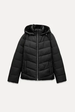 ANORAK ACOLCHADO ENTALLADO WATER AND WIND PROTECTION
