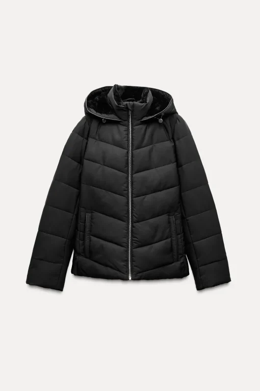 ANORAK ACOLCHADO ENTALLADO WATER AND WIND PROTECTION
