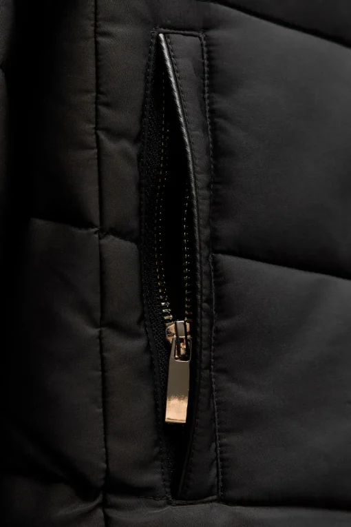 ANORAK ACOLCHADO ENTALLADO WATER AND WIND PROTECTION