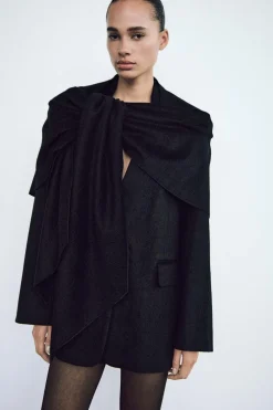 BLAZER OVERSIZE CON LANA BUFANDA
