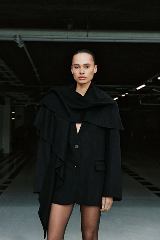BLAZER OVERSIZE CON LANA BUFANDA