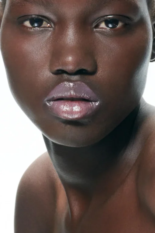 BÁLSAMO CON COLOR PARA LABIOS SPF30