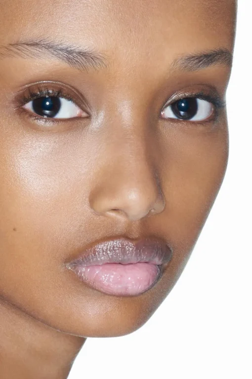 BÁLSAMO CON COLOR PARA LABIOS SPF30