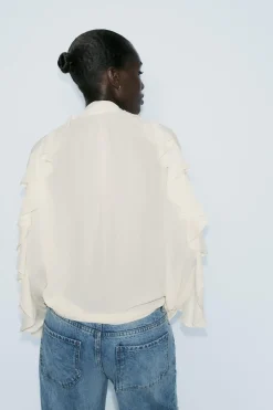 BLUSA ROMÁNTICA VOLANTES