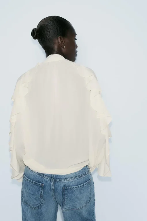 BLUSA ROMÁNTICA VOLANTES