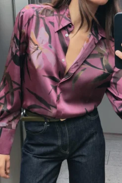 BLUSA SATINADA ESTAMPADO FLORAL