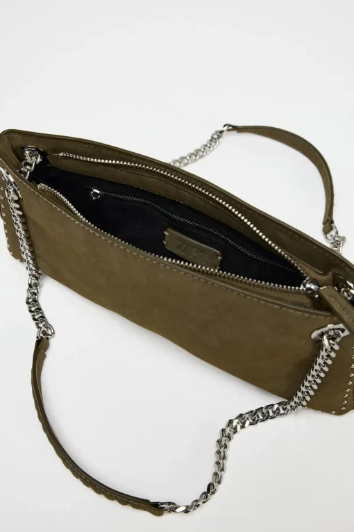 BOLSO ALARGADO TACHAS