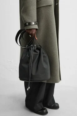 BOLSO BUCKET X NANUSHKA