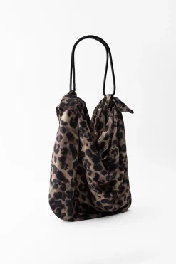 BOLSO EFECTO SATINADO ESTAMPADO ANIMAL