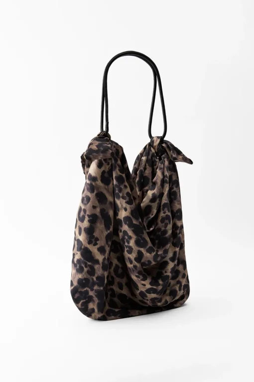 BOLSO EFECTO SATINADO ESTAMPADO ANIMAL