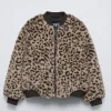 BOMBER EFECTO PELO ANIMAL PRINT