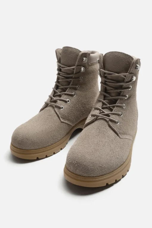 BOTA CORDONES PIEL