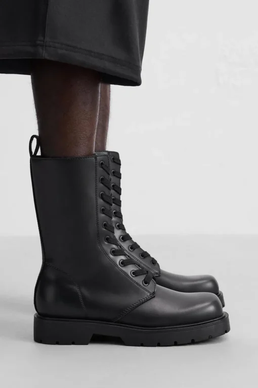 BOTA CORDONES SUELA VOLUMEN