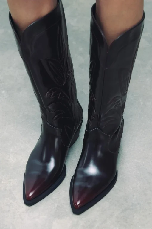 BOTA COWBOY BORDADOS