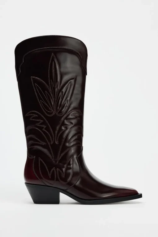 BOTA COWBOY BORDADOS