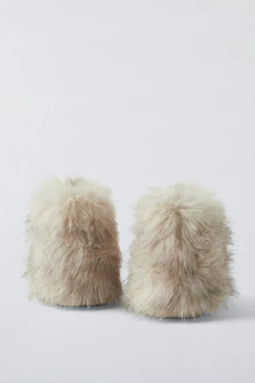 BOTA PELO