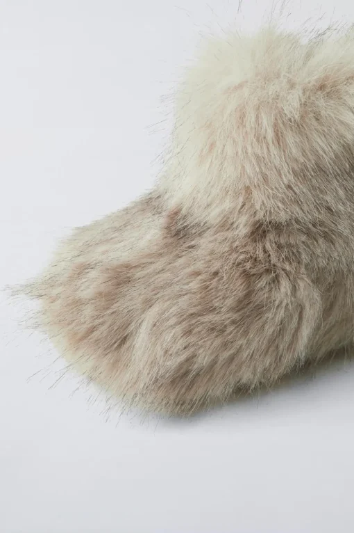 BOTA PELO