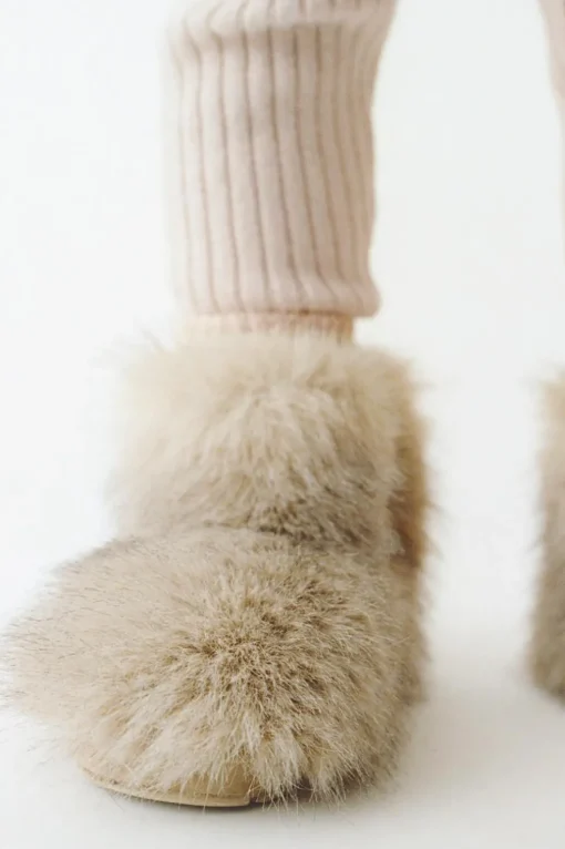 BOTA PELO