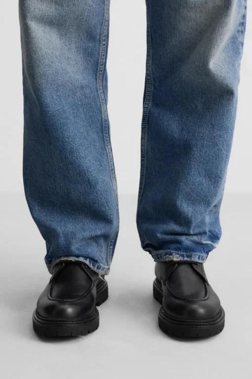 BOTA PIEL CORDONES