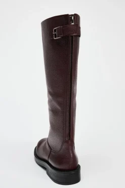 BOTA PLANA HEBILLA PIEL
