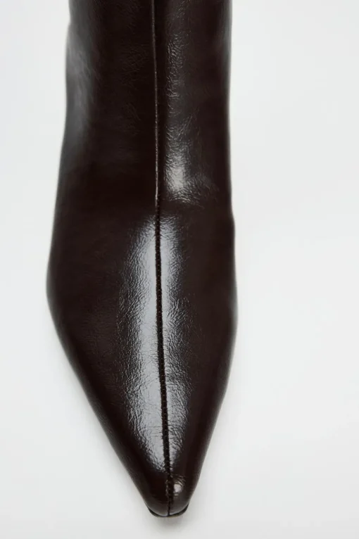 BOTA TACÓN FINO
