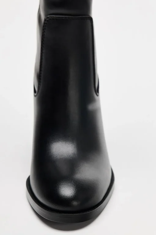 BOTA TACÓN HEBILLA