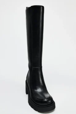BOTA TACÓN SUELA DENTADA