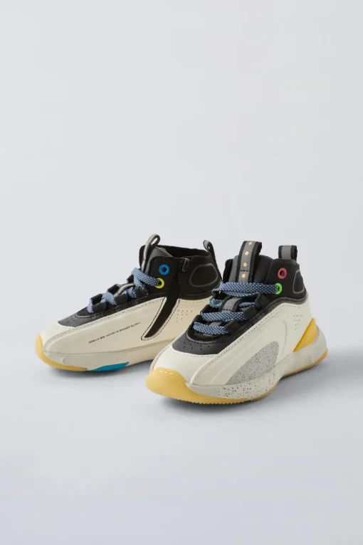 BOTÍN DEPORTIVO MULTICOLOR
