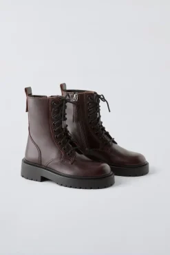 BOTÍN PIEL CORDONES