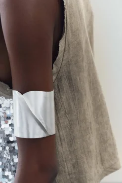 BRAZALETE METÁLICO