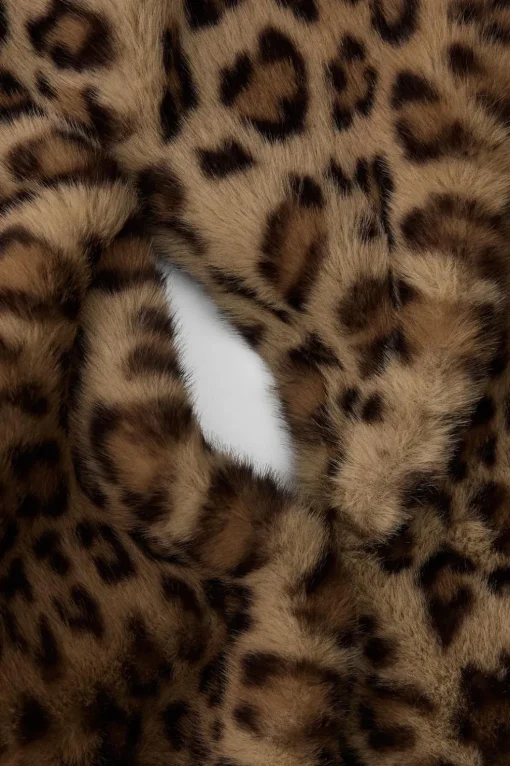 BUFANDA EFECTO PELO ESTAMPADO ANIMAL