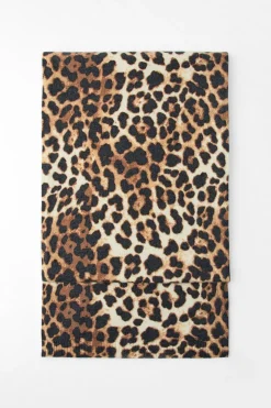 BUFANDA PUNTO FINO ESTAMPADO ANIMAL