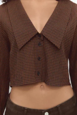 CAMISA CROP CUADROS CUELLO BOBO