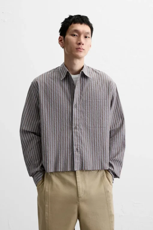 CAMISA CROPPED FIT RAYAS