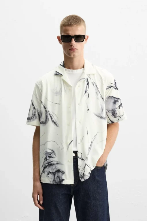 CAMISA ELÁSTICA ESTAMPADO ABSTRACTO