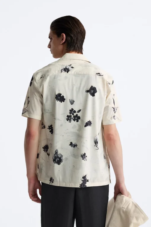 CAMISA ELÁSTICA ESTAMPADO FLORAL