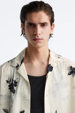 CAMISA ELÁSTICA ESTAMPADO FLORAL