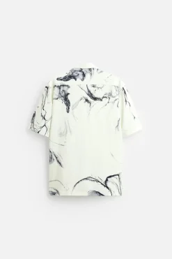 CAMISA ELÁSTICA ESTAMPADO ABSTRACTO