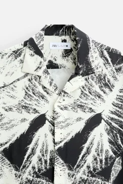 CAMISA ELÁSTICA ESTAMPADO HOJAS