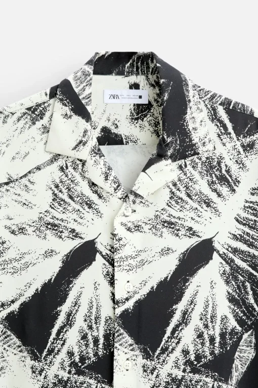CAMISA ELÁSTICA ESTAMPADO HOJAS