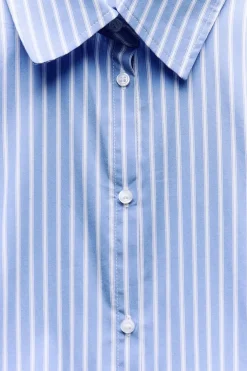 CAMISA ENTALLADA POPELÍN