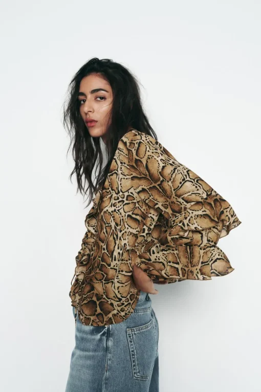 CAMISA ESTAMPADO ANIMAL VOLANTES