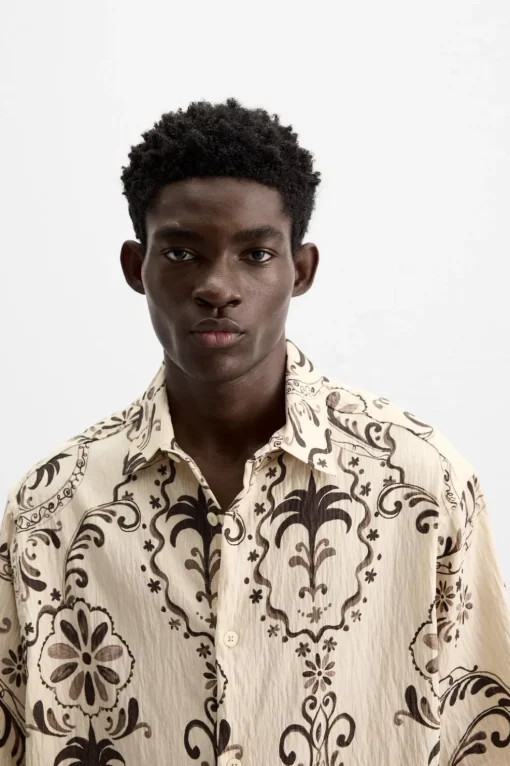 CAMISA ESTRUCTURA ESTAMPADA