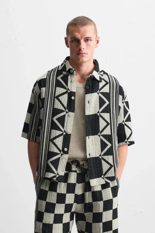 CAMISA JACQUARD GEOMETRICO