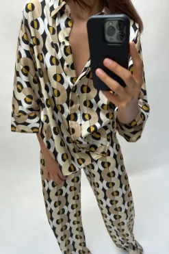 CAMISA OVERSIZE ESTAMPADO GEOMÉTRICO