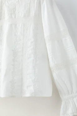 CAMISA ROMÁNTICA