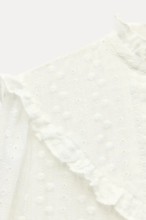 CAMISA ROMÁNTICA BORDADOS PERFORADOS