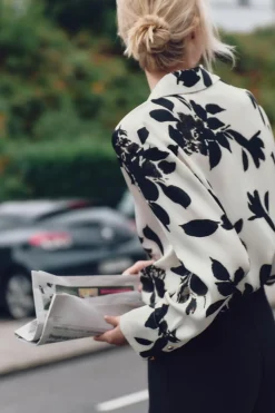 CAMISA SATINADA ESTAMPADA