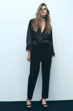 CAMISA SATINADA PLUMAS