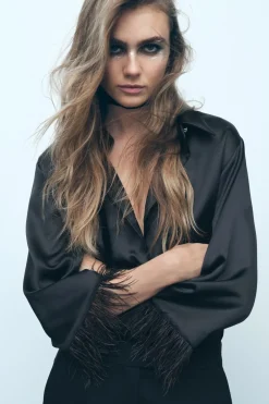 CAMISA SATINADA PLUMAS